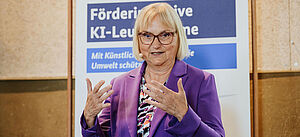 Parlamentarische Staatssekretärin Dr. Bettina Hoffmann