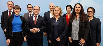 Gruppenbild mit dem Expertenrat und Frau Steffi Lemke